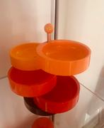 Retro oranje potten, Ophalen
