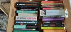 2 dozen met boeken vlaamse schrijvers/ literatuur, Ophalen, Gelezen