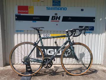 Racefiets  beschikbaar voor biedingen