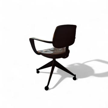 Stoel uit het midden van de eeuw Jules Wabbes Velca Legnano beschikbaar voor biedingen