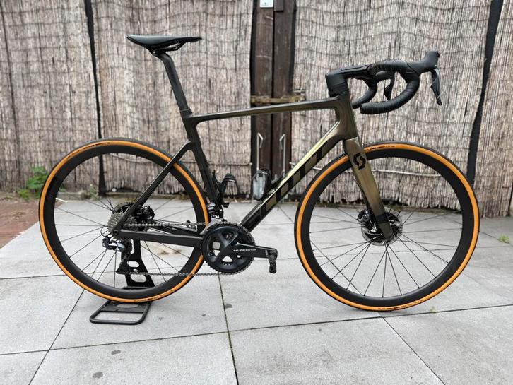 Scott Addict Rc 15 (2021), Fietsen en Brommers, Fietsen | Racefietsen, Zo goed als nieuw, Overige merken, Meer dan 20 versnellingen