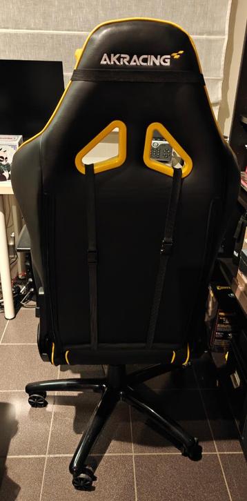 AKRacing Gaming Chair — Gebruikt — Alleen afhalen beschikbaar voor biedingen