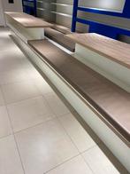 Zitbank met presentatietafel. 6,50m, Ophalen