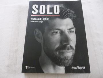 boeken  : wielrennen  - voetbal  beschikbaar voor biedingen