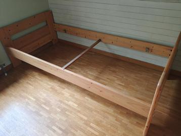 Bedframe  beschikbaar voor biedingen