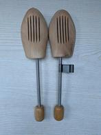 chaussures - embauchoirs en bois très solides - p 38-39, Enlèvement, Comme neuf