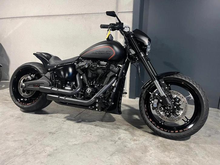 Harley-Davidson FXDR 114 exclusieve versie met air-ride, Motos, Motos | Harley-Davidson, Entreprise, Chopper, plus de 35 kW