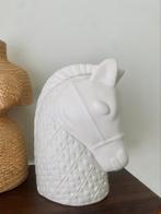 Paarden beeldje, Ophalen
