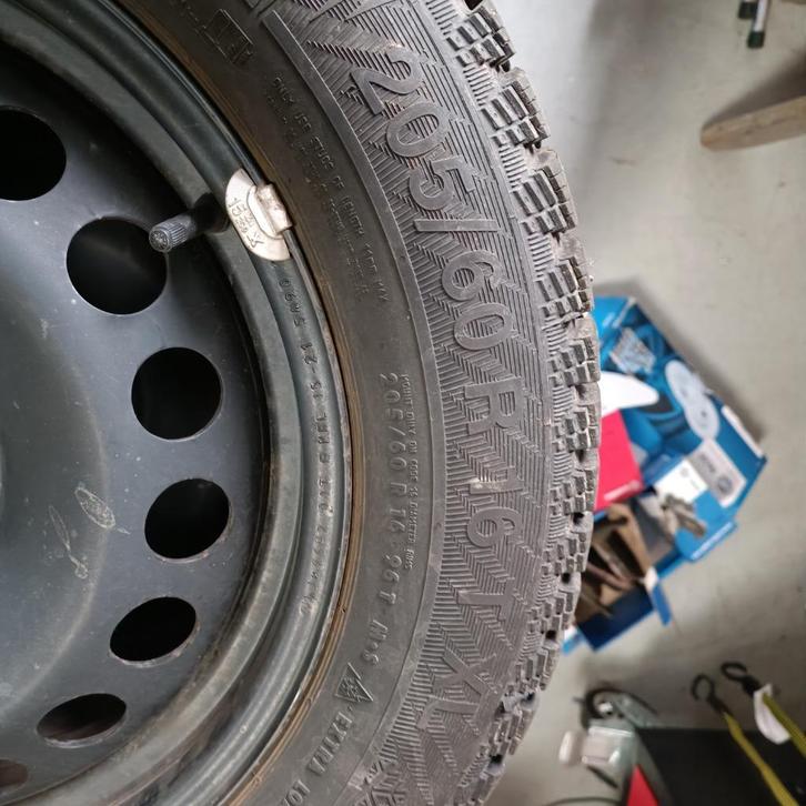 winterbanden op velg voor vw caddy vanaf 2021, Auto-onderdelen, Banden en Velgen, Banden en Velgen, Winterbanden, 16 inch, 205 mm