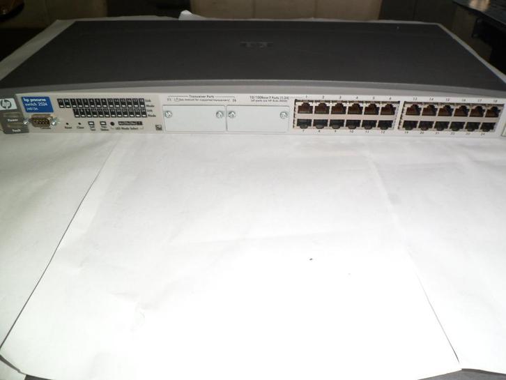 Commutateur HP Procurve 2524 J4813A 24 ports+supports 19 pou, Informatique & Logiciels, Commutateurs réseau, Comme neuf, Enlèvement ou Envoi