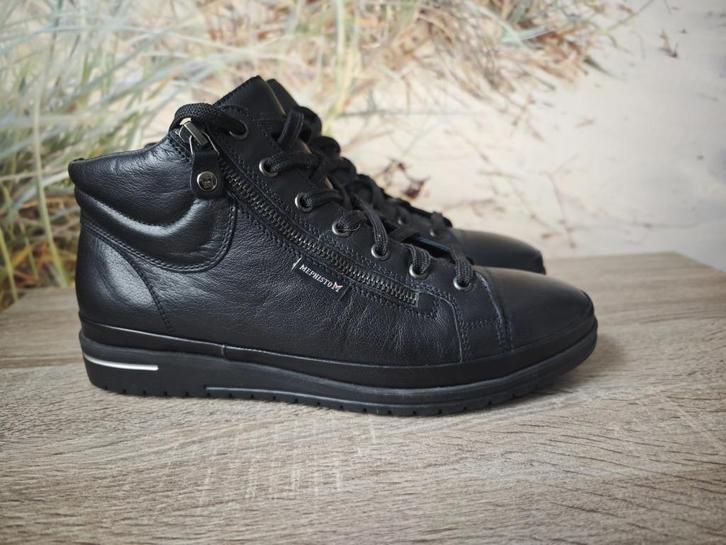 Mephisto maat 40 ( EUR 7 / US 9,5 ), ook maat 39,5 cognac kl, Kleding | Dames, Schoenen, Zo goed als nieuw, Sneakers, Zwart, Ophalen of Verzenden