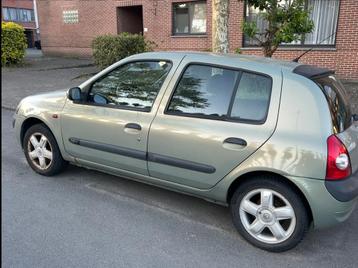 Clio II 1.2 Essence  beschikbaar voor biedingen