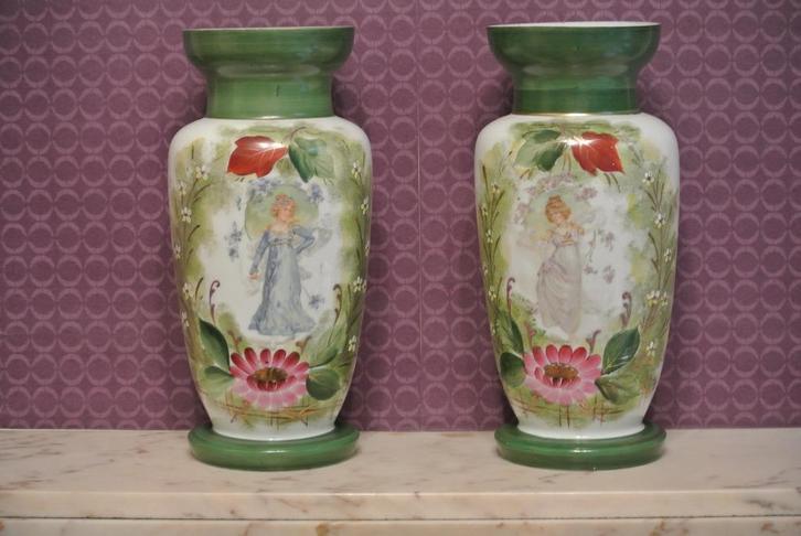 Paar antieke geëmailleerde opaline vazen, Antiek en Kunst, Antiek | Vazen, Ophalen