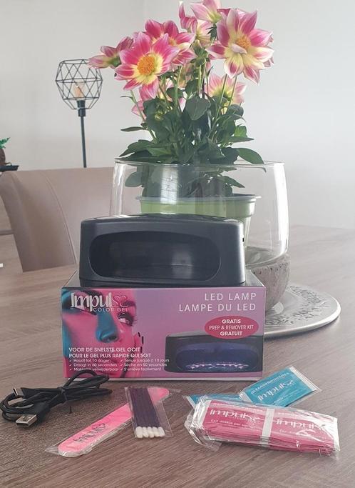 Impulss Led lamp, Elektronische apparatuur, Persoonlijke Verzorgingsapparatuur, Zo goed als nieuw, Ophalen of Verzenden