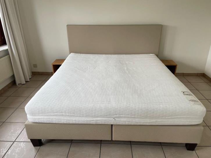 Boxspring 180x200 Recor, Huis en Inrichting, Slaapkamer | Boxsprings, Gebruikt, 180 cm, 200 cm, Tweepersoons, Wit, Beige, Ophalen