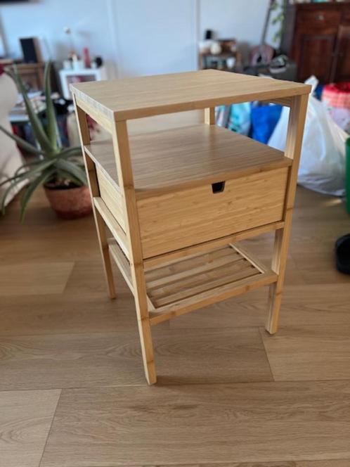 table de chevet en bambou Ikea, Huis en Inrichting, Slaapkamer | Nachtkastjes, Nieuw, 55 tot 70 cm, Minder dan 45 cm, Overige materialen