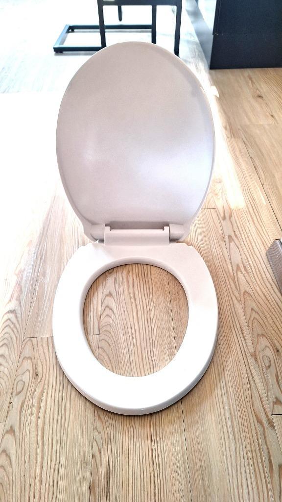 NIEUWE Softclose WC-bril van bvb. Linie Vido hangtoilet, Doe-het-zelf en Bouw, Sanitair, Nieuw, Toilet, Ophalen