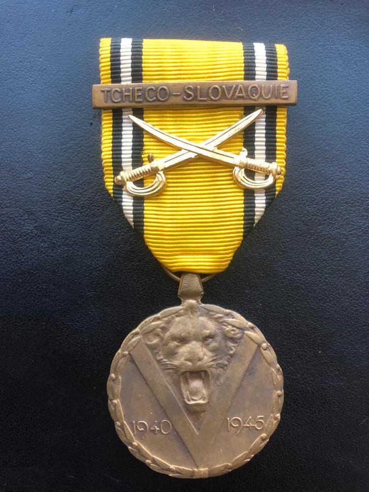 Abbl pilsen bevrijding tcheco slovaquie 1945, Verzamelen, Militaria | Tweede Wereldoorlog, Ophalen of Verzenden
