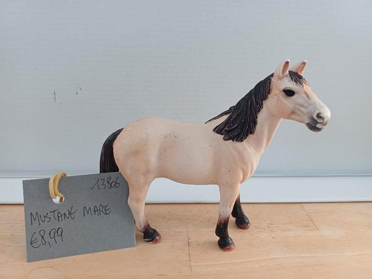 Schleich Mustang Mare 13806, Verzamelen, Poppetjes en Figuurtjes, Zo goed als nieuw, Ophalen of Verzenden