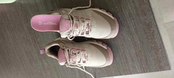 Wandelschoenen  beschikbaar voor biedingen