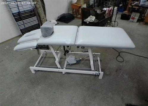 Table de massage électrique en très bon état ! Nouveau prix , Sports & Fitness, Produits de massage, Utilisé, Table de massage