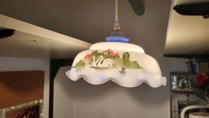 Vintage plafondlamp  handgeschilderde zwanen  matglas  retro, Huis en Inrichting, Lampen | Hanglampen, Gebruikt, Glas, Ophalen