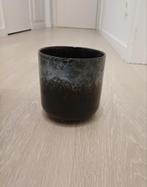 Zwarte bloempot
Gemarmerd, Tuin en Terras, Bloempotten, Ophalen