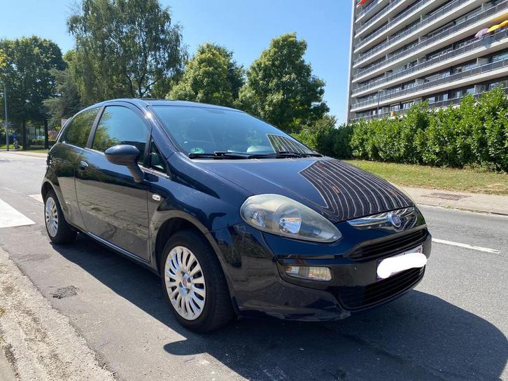 Fiat punto, Auto's, Fiat, Particulier, Punto, Benzine, Euro 5, 3 deurs, Handgeschakeld, Blauw, Zwart, Stof, Ophalen
