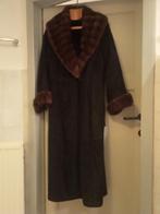 zwarte bontjas met nertskraag + manchetten, Ophalen of Verzenden, Gedragen, Zwart