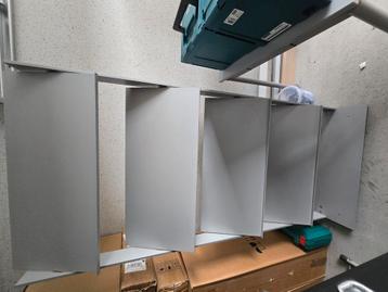 Folderrek  beschikbaar voor biedingen