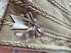 Babydeken beige met strikje, Ophalen of Verzenden, Nieuw, Deken