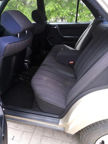 Mercedes W124 260E automaat beschikbaar voor biedingen
