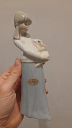 Casades beeldje porcelain, Ophalen of Verzenden, Zo goed als nieuw