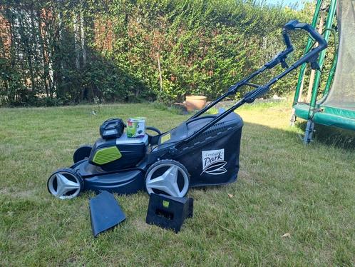 Accu Grasmaaier incl. Nieuwe batterij en mulcher, Tuin en Terras, Grasmaaiers, Zo goed als nieuw, Ophalen
