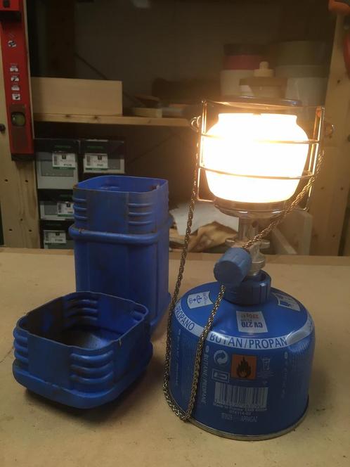 ② Pratiques petite lampe à gaz campingaz — Accessoires de camping — 2ememain