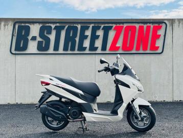 NET BINNEN! Occasie Aprilia SXR 50 beschikbaar voor biedingen
