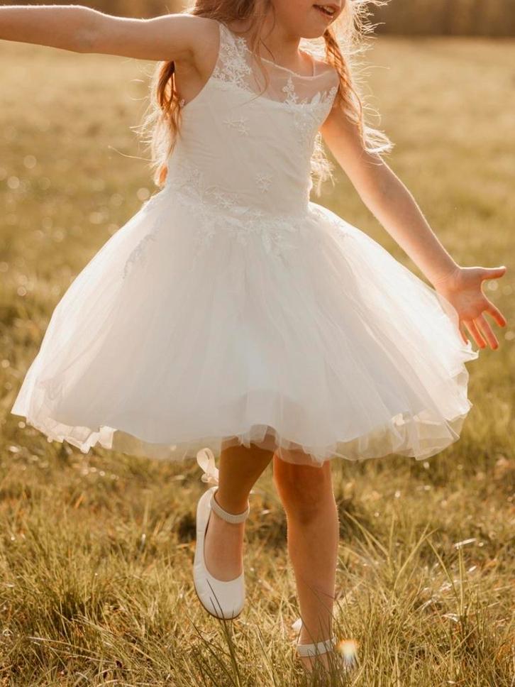 Communiekleedje + goud kleurig jasje linea raffaeli 110/7j, Kinderen en Baby's, Kinderkleding | Maat 110, Zo goed als nieuw, Ophalen