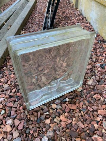 Glasblokken Wave 30x30x10 (20 stuks in 1 lot) beschikbaar voor biedingen