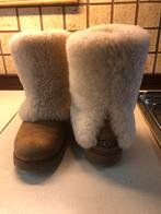 Cognackleurige UGG laarzen met ecrukleurige pels, Kleding | Dames, Ophalen of Verzenden, Zo goed als nieuw