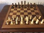 Houten schaakspel met houten stukken., Hobby en Vrije tijd, Ophalen, Zo goed als nieuw