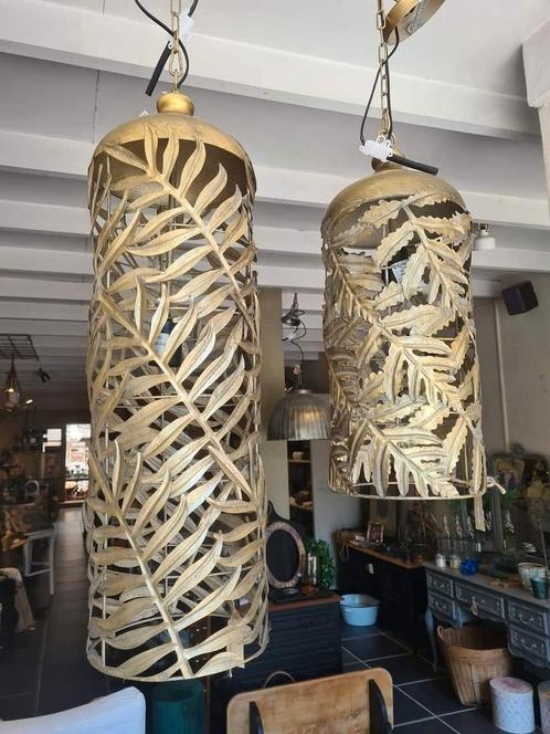 Nieuwe goudkleurige lampen Clayre&eef met bladeren, Huis en Inrichting, Lampen | Hanglampen, Nieuw, Ophalen