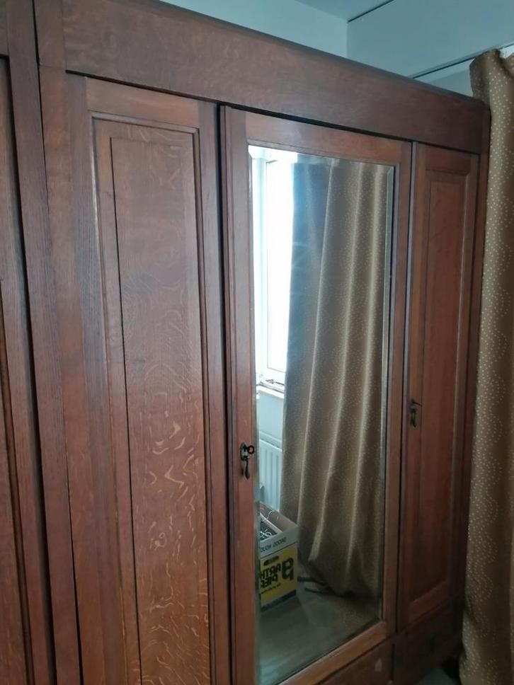 Grote houten kledingkast, Antiek en Kunst, Antiek | Meubels | Kasten, Ophalen
