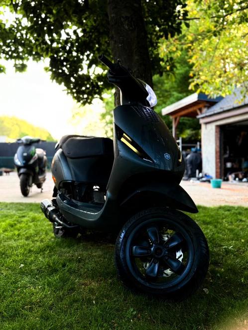 Piaggio zip 80cc, Fietsen en Brommers, Scooters | Piaggio, Zo goed als nieuw, Zip, Elektrisch, Ophalen