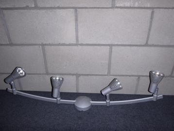 binnenverlichting voor het plafond met spotjes. beschikbaar voor biedingen