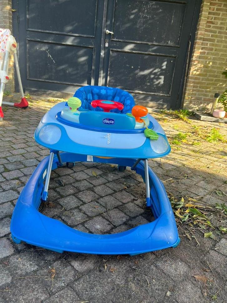 Loopstoeltje - Chicco, Kinderen en Baby's, Autostoeltjes, Zo goed als nieuw, Chicco, 0 t/m 10 kg, Overige methoden, Zijbescherming