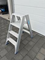 Ladder Solide ,bijna  nieuw!!, Doe-het-zelf en Bouw, Ladders en Trappen, Ophalen, Zo goed als nieuw, Ladder