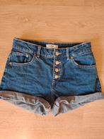 Nieuwe jeansshort Pull&Bear maat 34, Kleding | Dames, Spijkerbroeken en Jeans, Blauw, Nieuw, Ophalen of Verzenden, W27 (confectie 34) of kleiner