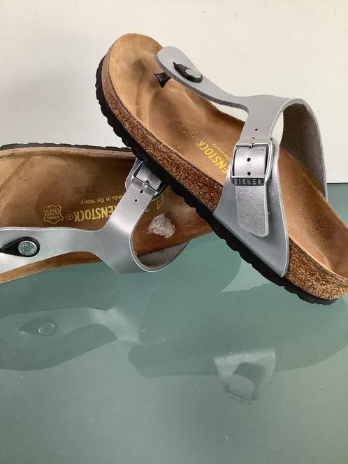 Gratis Verzenden | Birkenstock Nieuwe zilveren slippers 38, Kleding | Dames, Schoenen, Nieuw, Slippers, Overige kleuren, Verzenden