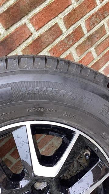 Michelin Winterbanden 4stuks 225/75R16CP beschikbaar voor biedingen