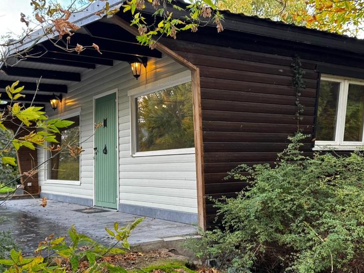 Te huur te Ettelgem: idyllisch gelegen chalet, Immo, Huizen te huur, Oostende, Vrijstaande woning, Direct bij eigenaar